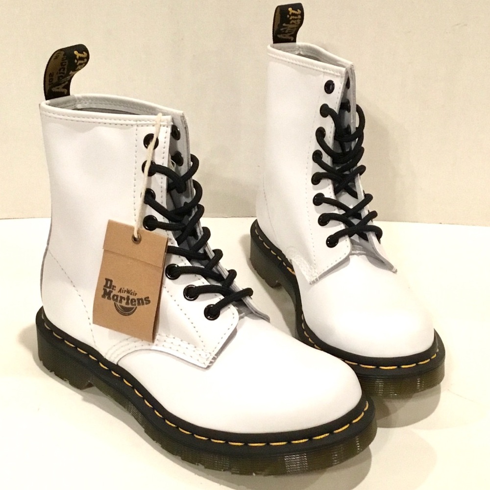 Dr. Martens 1460 White Smooth Leather Lace-Up Combat Boots Size 6/ EU 37/UK 4 NW